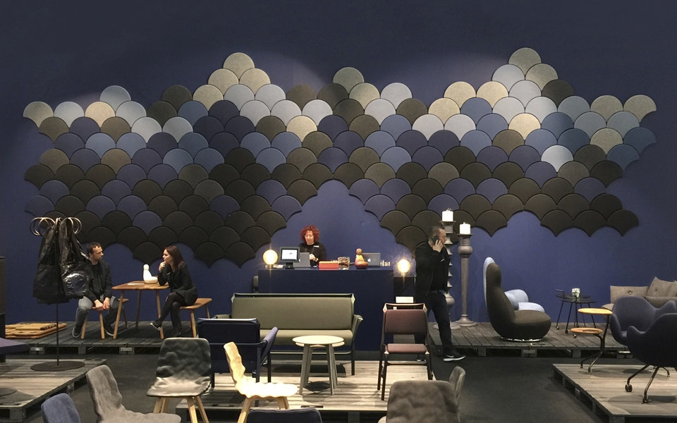 迷人的银杏叶声学吸音板 带来一室绚丽美景