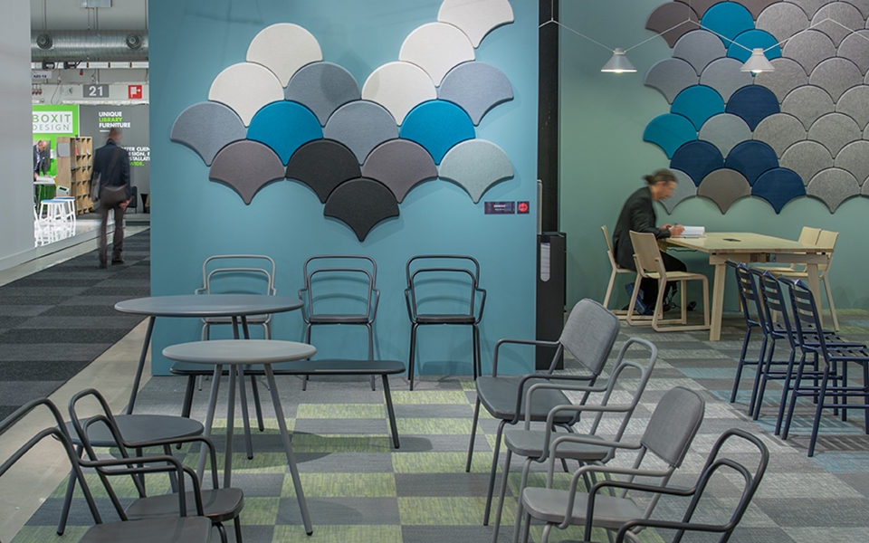 迷人的银杏叶声学吸音板 带来一室绚丽美景