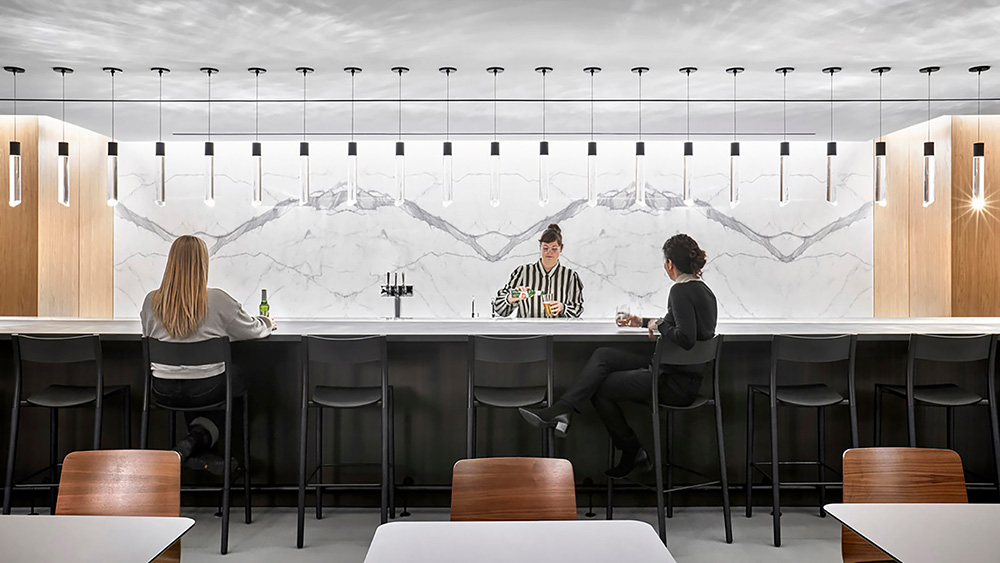 点击浏览大图 黑白摩登 RSM国际会计公司芝加哥总部设计欣赏