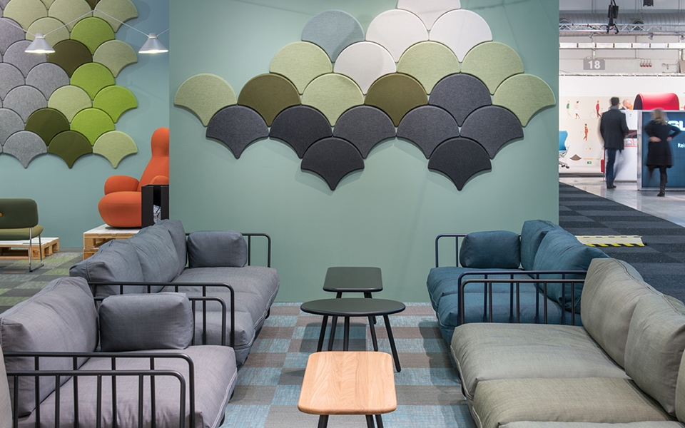 迷人的银杏叶声学吸音板 带来一室绚丽美景