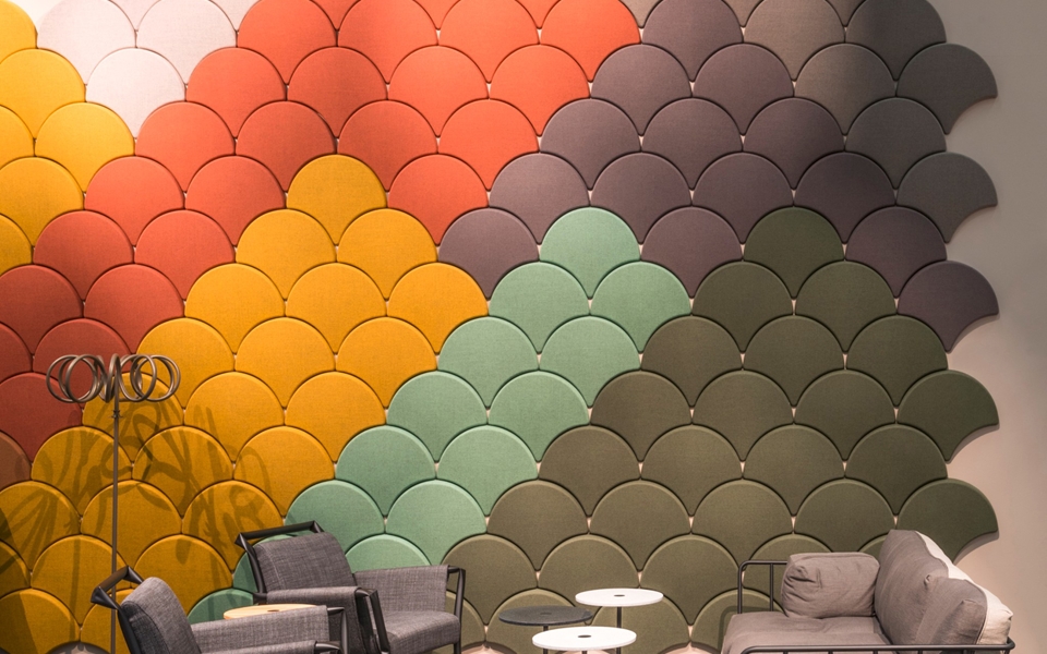 迷人的银杏叶声学吸音板 带来一室绚丽美景